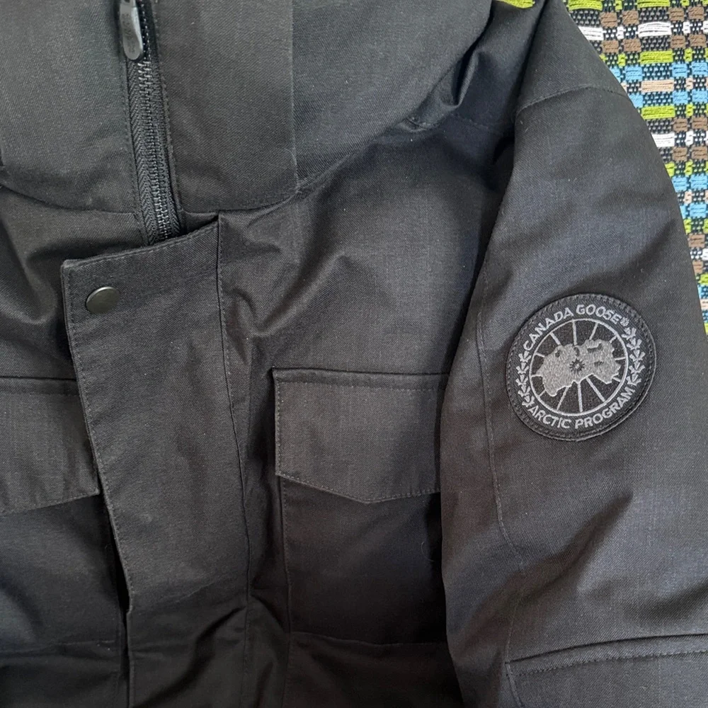 Canada Goose Windermere Black Label Coat - Authentic. XS/TP, but could fit a S. - Picture 12 of 16